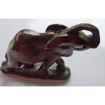 *Elefant in aus Jade...