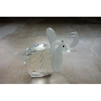 Elefant aus Kristall und...
