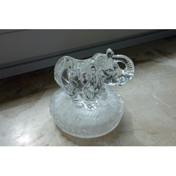 Elefant aus Glas mit Sockel...