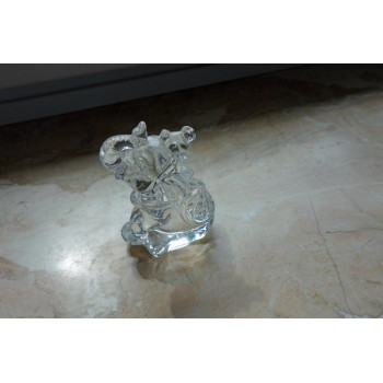 Elefant aus Glas mit Krone...