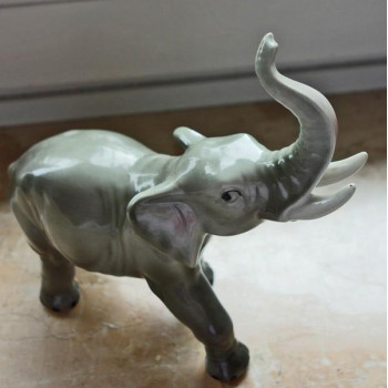 Elefant*aus Porzellan W &A...
