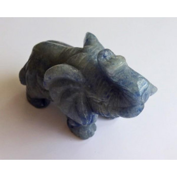 *Elefant aus helblauen...